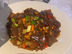 -阿瓦山寨·湘菜现炒·剁椒鱼头王(咸阳总店)