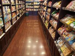 面包甜点陈列柜-常青藤食品(成贤街店)