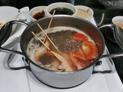 -红鼎豆捞·非遗鲍皇汤火锅(宝丰路店)