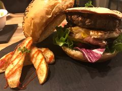 -HIGH FIVE哈福手工汉堡(桂林路店)