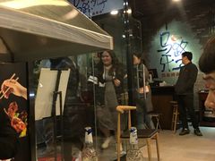 -马路牙子烧烤音乐酒馆(望京店)