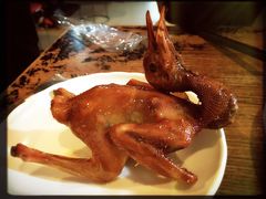 红烧乳鸽-煲煲掂风味煲仔饭餐厅(西区店)