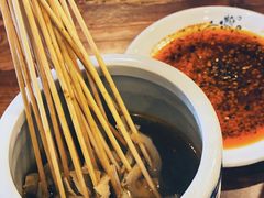 -郑东靓靓虾馆·金牌油焖大虾(天泽街店)