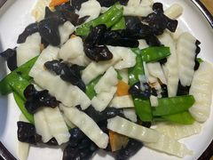 淮山炒黑木耳-藜蒿腊肉·飘香堂赣菜老酒文化餐厅