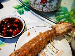 -三亚火车头万人海鲜广场