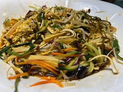 -老码头黑皮肘子锅包肉(赣水路店)