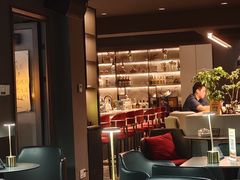 -Mx.cocktail bar