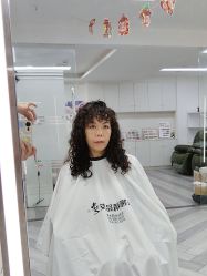 -米娜护肤造型