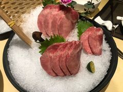 澳洲顶级牛舌-余欢领鲜火锅(新街口店)