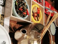 -喝丢一只鞋辣炒海鲜小烧烤(三八广场店)