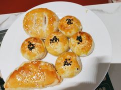 -金马门国际美食百汇(珞喻路店)