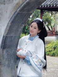 -一揽芳华汉服旗袍体验馆(拙政园店)