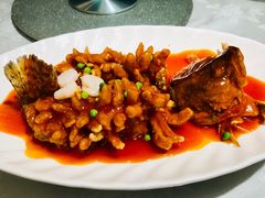 -品悦酒店(三林古镇店)