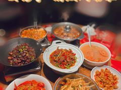 -爱碗亭·鲜炒湖南菜(壹城中心店)