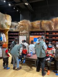 -探洞工场(丹尼斯7天地店)