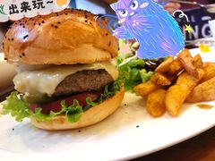 招牌牛肉汉堡-UPPER KITCHEN(延安路店)
