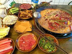 -黄潇洒老火锅(九眼桥宏济巷店)