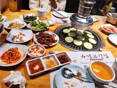 -唯成•韩国炭火烤肉 유성고기