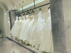 -南京宝娜嫁衣婚纱礼服馆(中央路店)