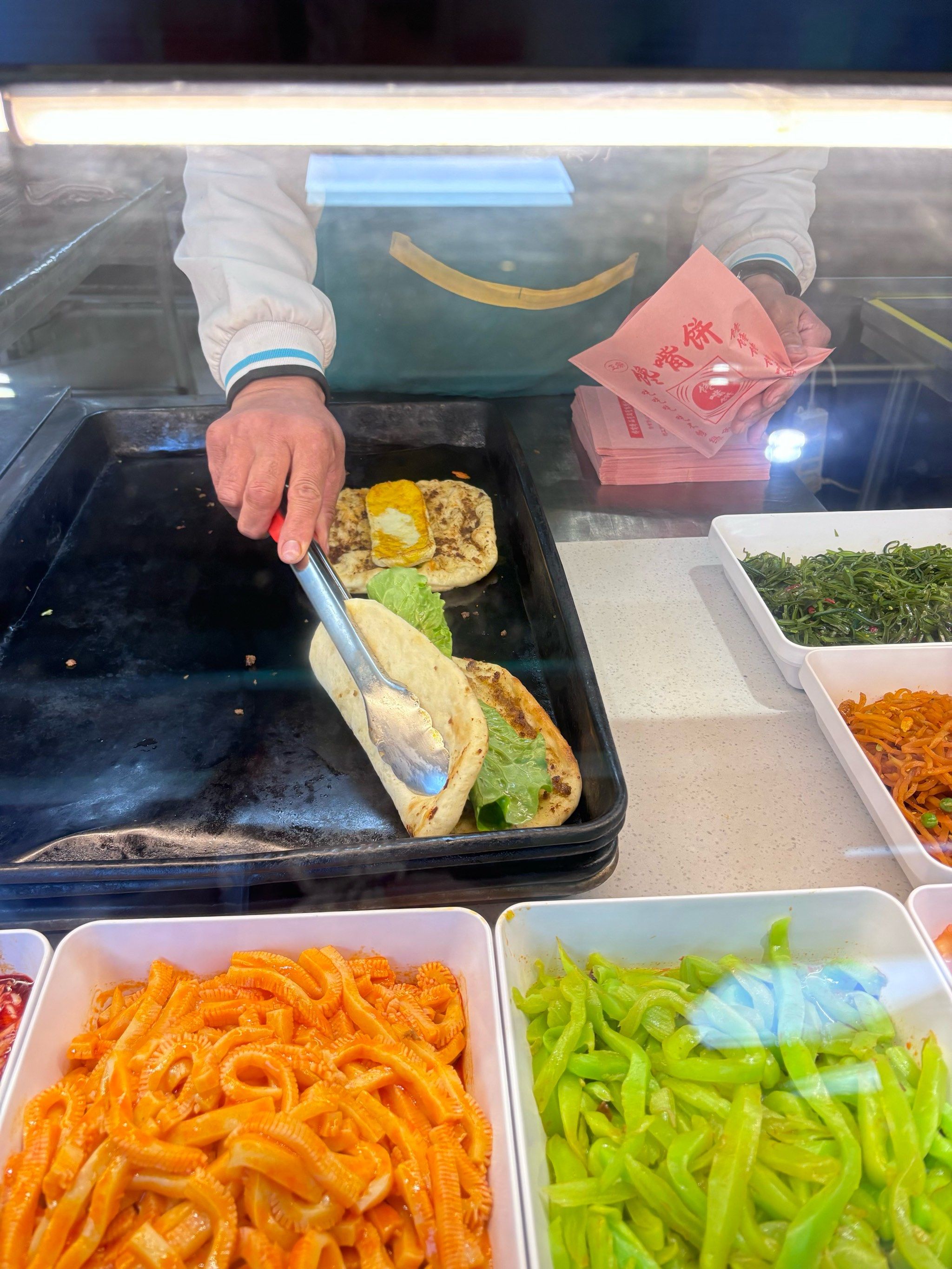 一口气怒买两个的土家馋嘴饼!