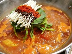-喇喇排骨火锅·传统韩式脊骨汤(望京西园总店)