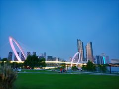 -南京眼步行桥