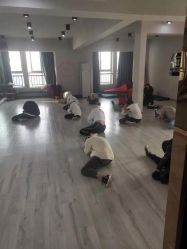 -单色舞蹈