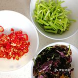 如此美味的紫苏黄瓜炒鳝鱼，一碗饭怎么够！