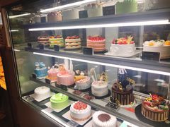 面包甜点陈列柜-卷心卷意·轻甜蛋糕(新光天地店)