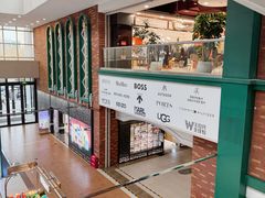 -燕莎奥特莱斯购物中心