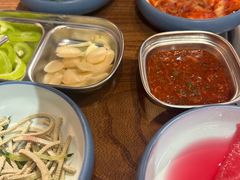 -明洞阿姨·韩式酱蟹烤肉·创意料理(三元桥店)