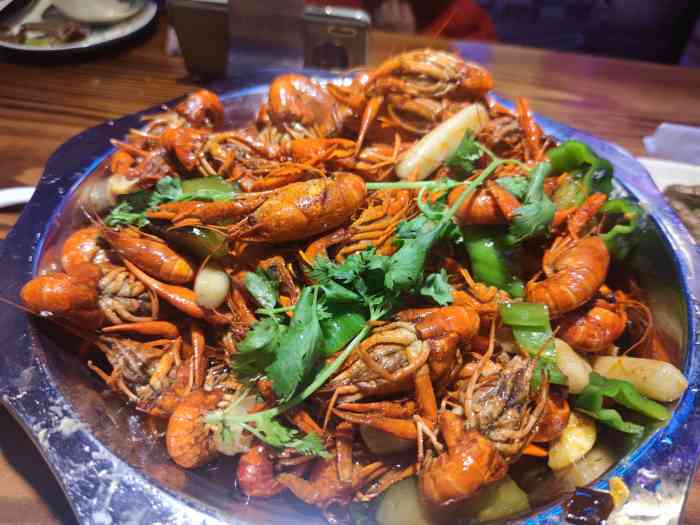 熊记海鲜烧烤(罗泾店)-"门口开的店,感觉挺不错的,上次吃了一次羊..."