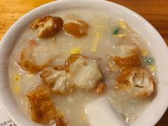 荔湾艇仔粥-伍湛记 · 广州老字号(龙津中路店)