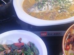 -川流不息·地道川菜·小龙虾(新松江路店)