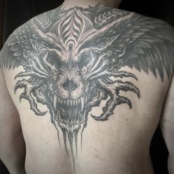 点击看大图 背部-PinooTattoo皮奴刺青纹身设计总部
