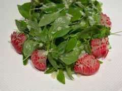 水萝卜拌荆芥-裕丰源豫食雅宴