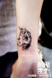 -鬼手纹身小鬼店