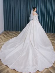 -予白婚纱礼服馆