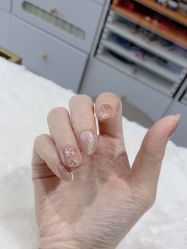 -荷茉里美甲美睫