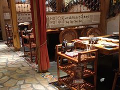 -老牌坊云南鱼豆花火锅(爱建店)
