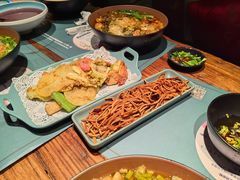 -八月美食小馆(周村太和路店)