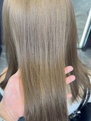 -藤野造型烫染·漂发