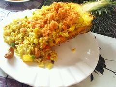 菠萝饭-玖月时尚泰式餐厅