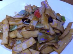 腊八蒜炒杏鲍菇-hallch好吃餐厅(奥体中心店)