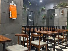-愉肴麻辣香锅(中山路店)