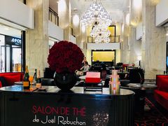 -Salon de The de Joel Robuchon(外滩18号店)