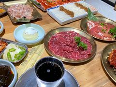 -汉城烤肉·黑金冠(华山路店)