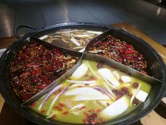 -白乐天毛肚火锅馆(解放碑店)