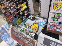 -郑在DIY·潮玩银饰绘画手作(中央大道旗舰店)