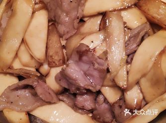 广州美食之茭白炒肉片，口感不错的